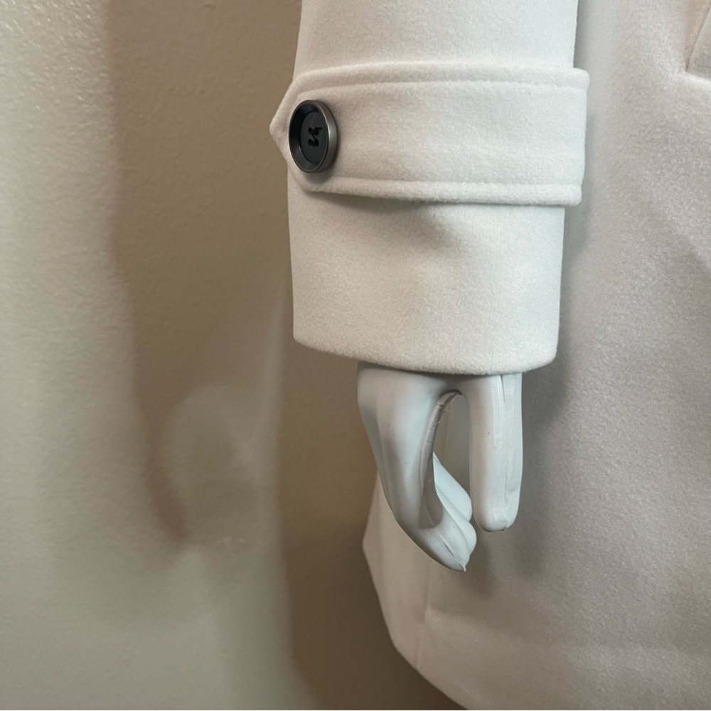 Gray removable faux fur on collar white belted pea coat - Picture 7 of 17
